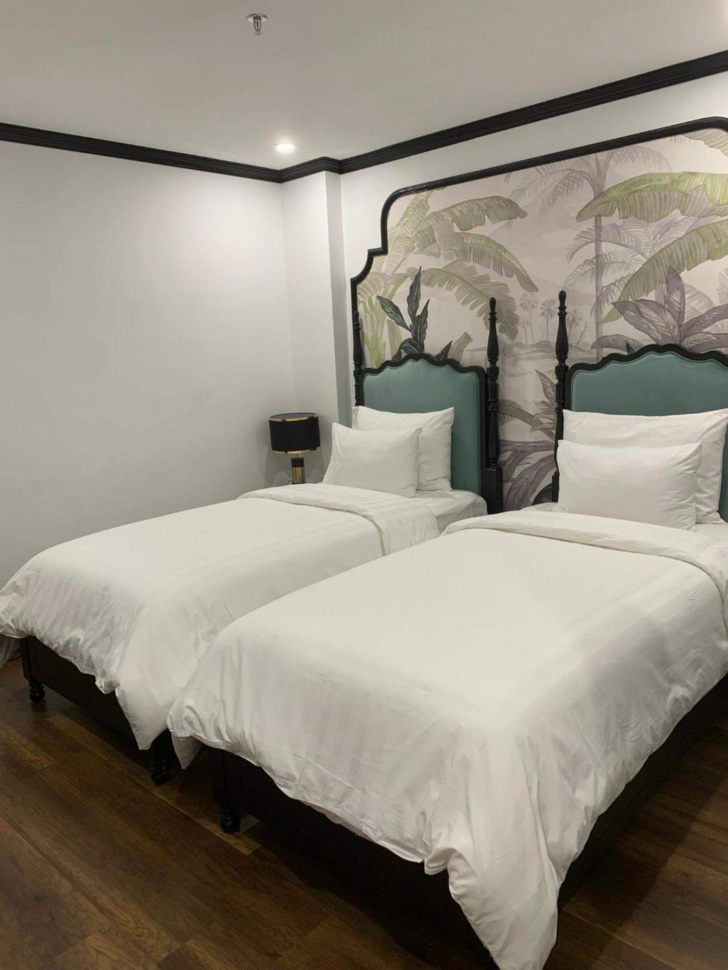 Aquarius Premium Hotel Hanoi Exterior photo