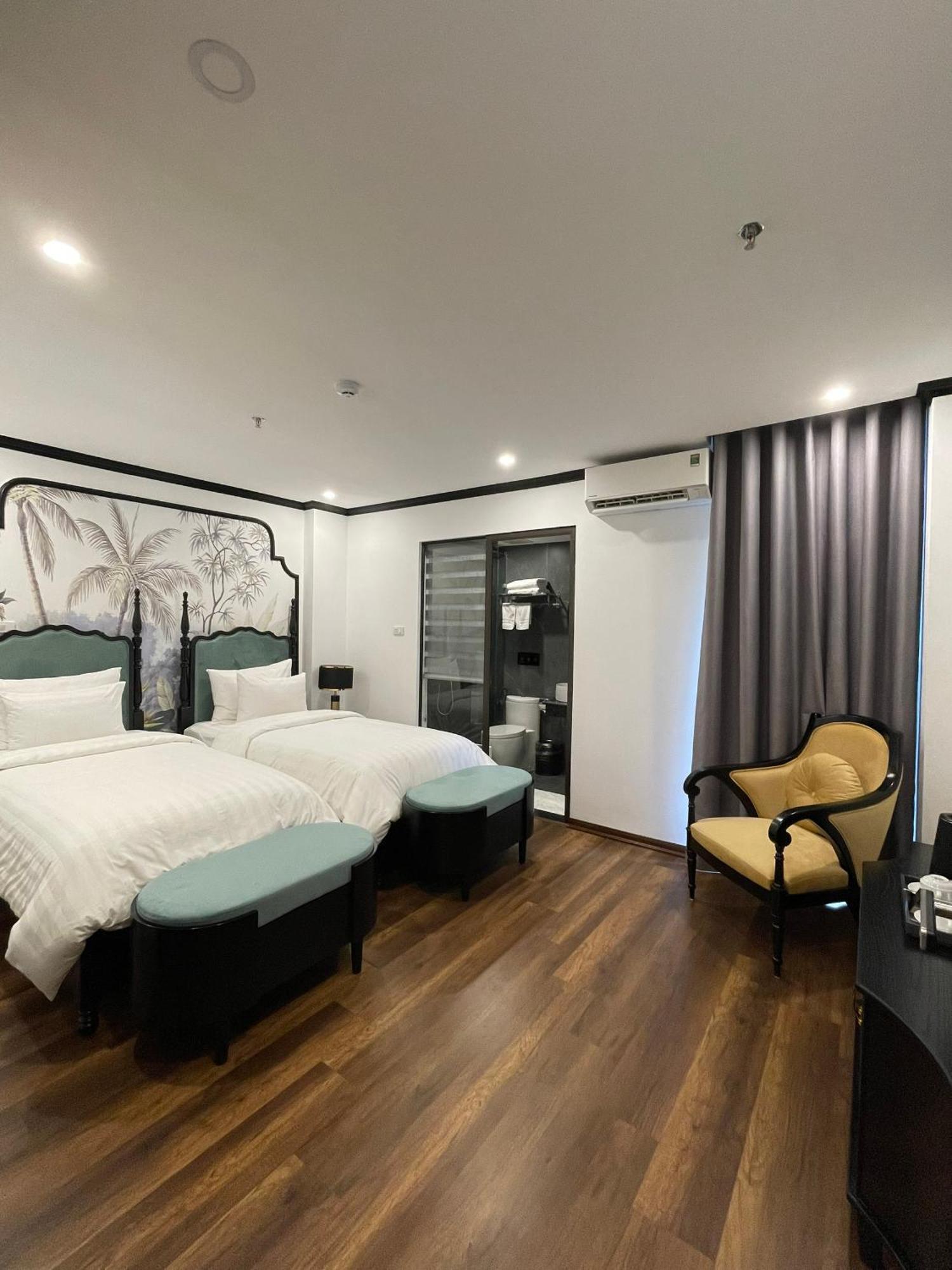 Aquarius Premium Hotel Hanoi Exterior photo